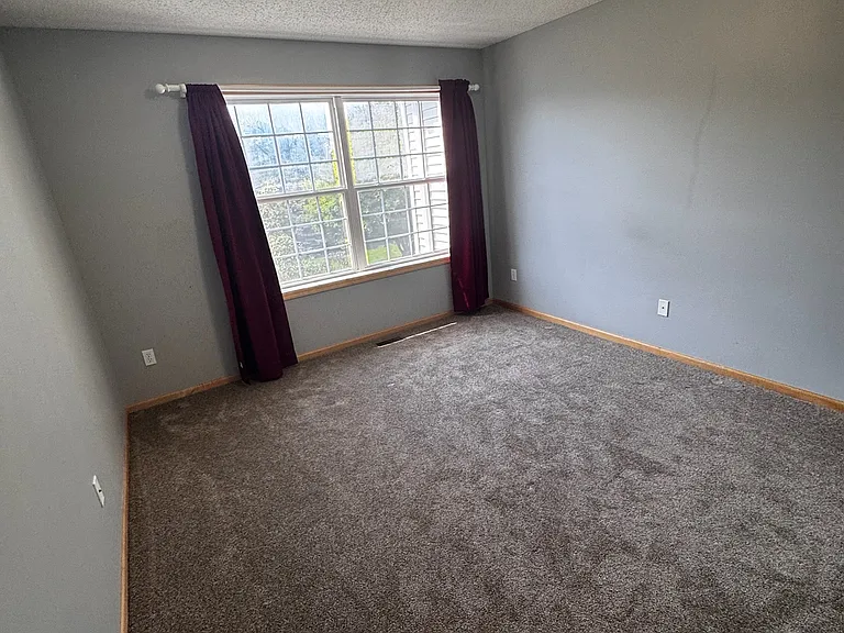 12210 Urbank St NE #B — Photo 34