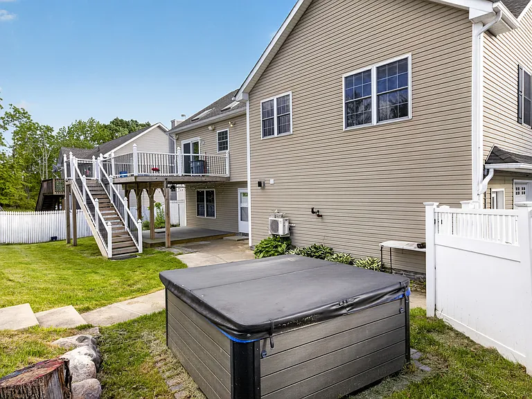 19 Hilltop Pl — Photo 26