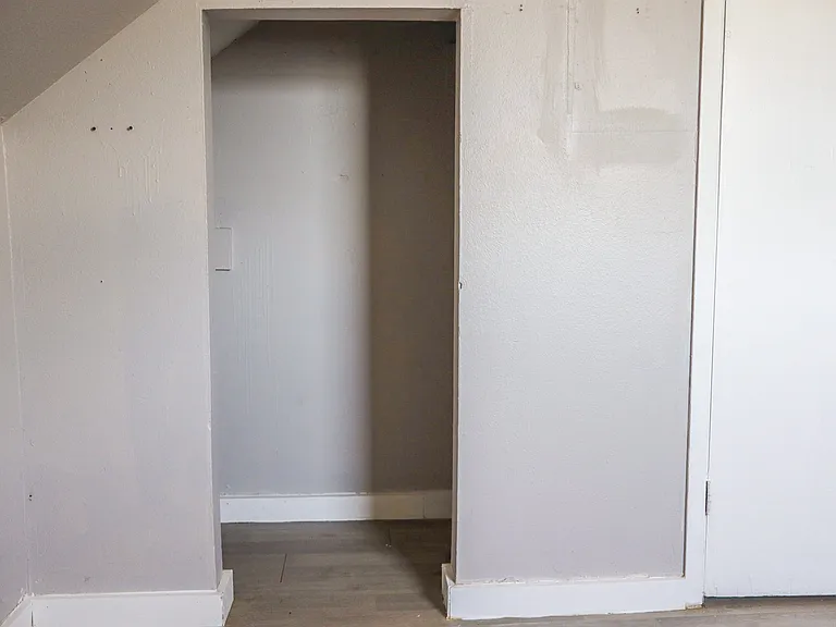 801 Roseanne St #15 — Photo 11