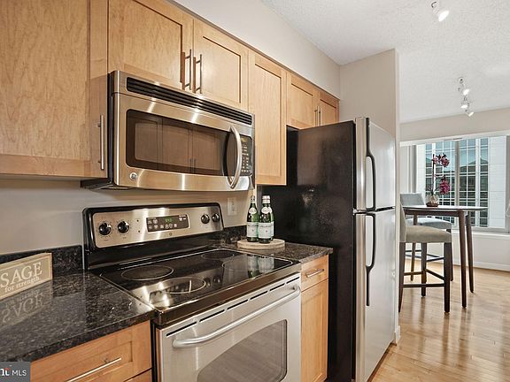 3rd image of 7500 Woodmont Ave #S1106