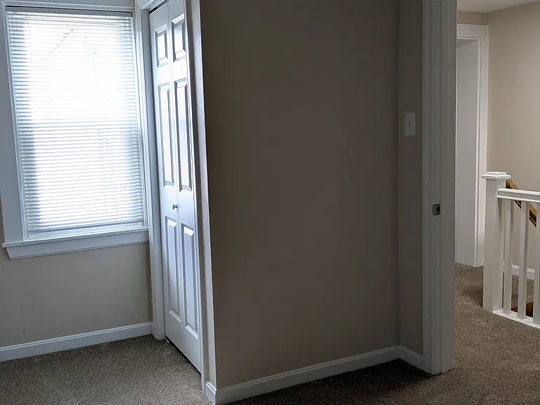 Middle bedroom