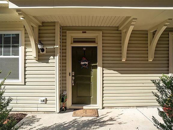 3rd image of 2611 Leytonstone Dr #378