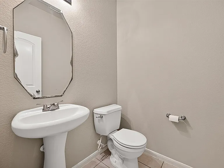 2110 Castle Gardens Ln — Photo 20