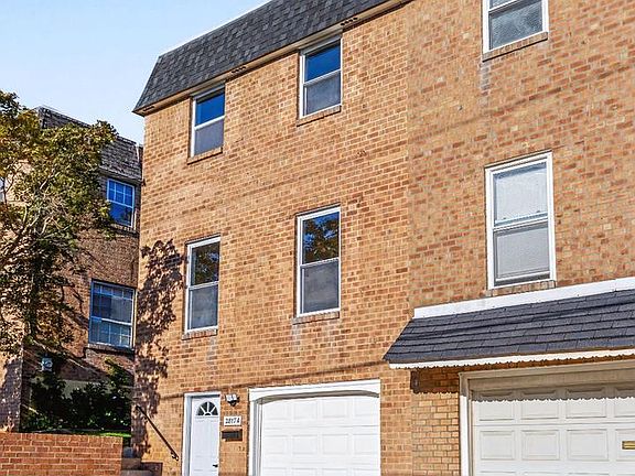 2nd image of 2817 Walnut Hill St #A