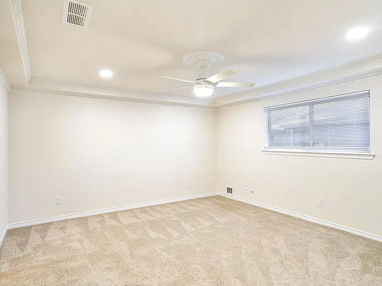 8635 Bacardi Dr — Photo 16