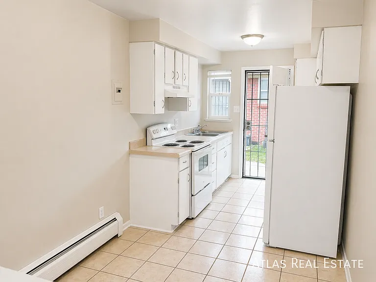 1755 N Chester St #2 — Photo 4