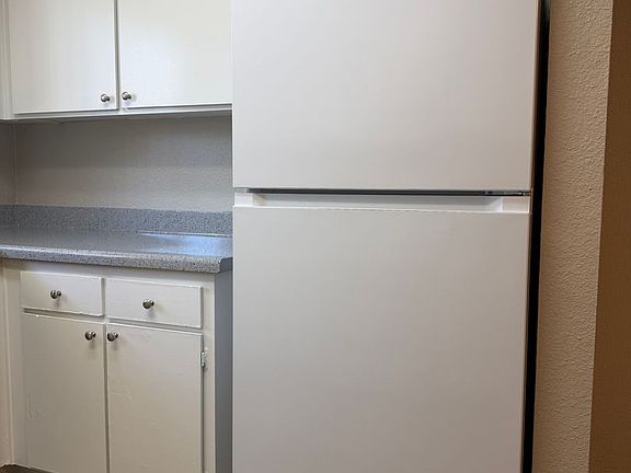 5th image of 12645 Laurel St APT 2
