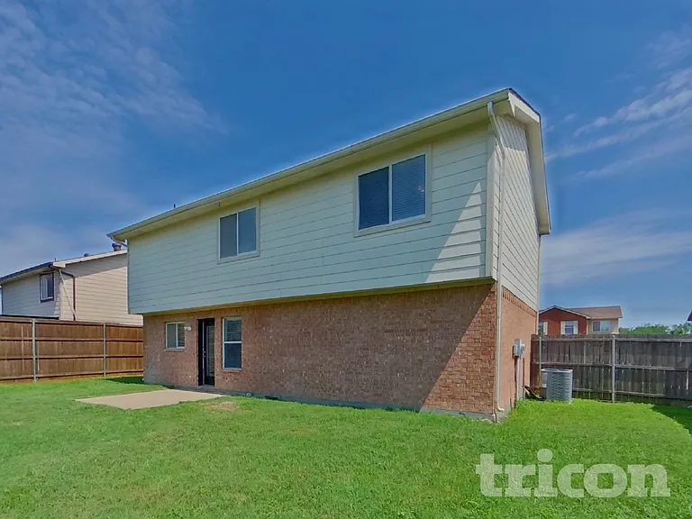 3022 Autumn Run Dr — Photo 15