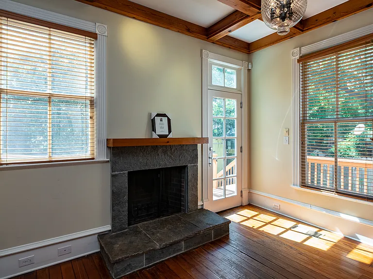765 Woodland Ave SE — Photo 25
