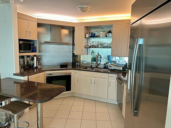 2nd image of 88 Piikoi St APT 1201