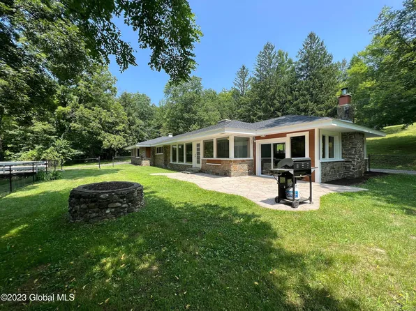 54 Loweree Road, Nassau, NY 12123