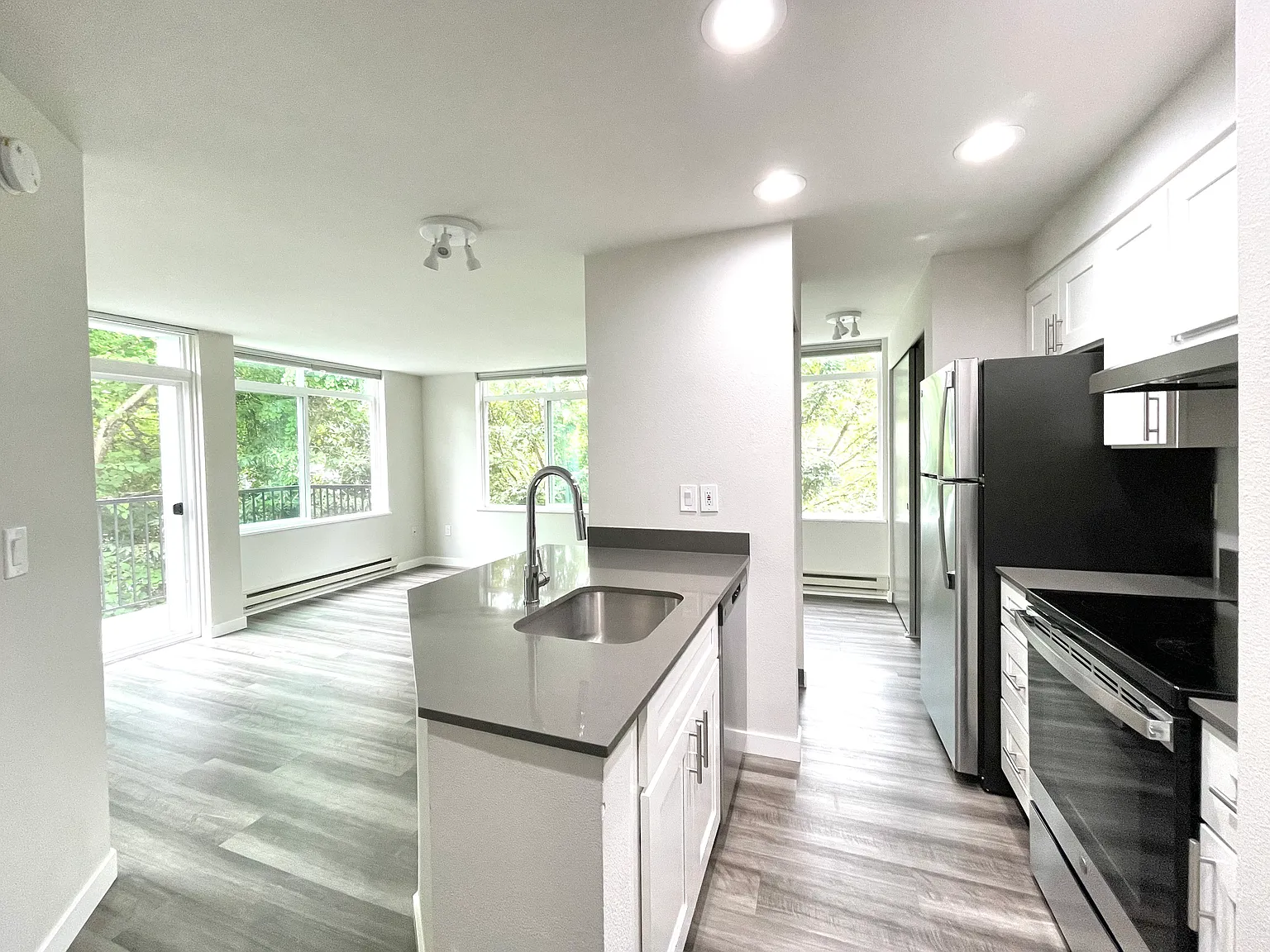 Interlake Place — Photo 1
