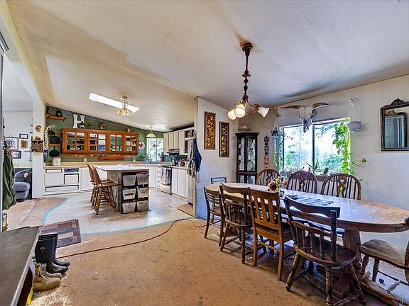 5th image of 3287 Bradbury Way