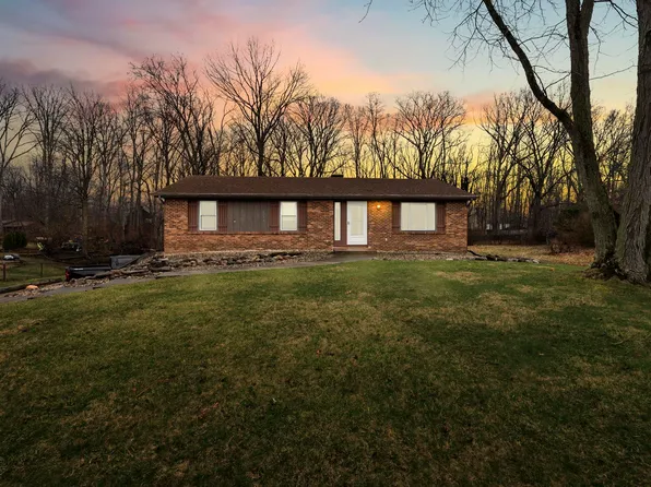 5523 Cresthill Dr, Fort Wayne, IN 46804