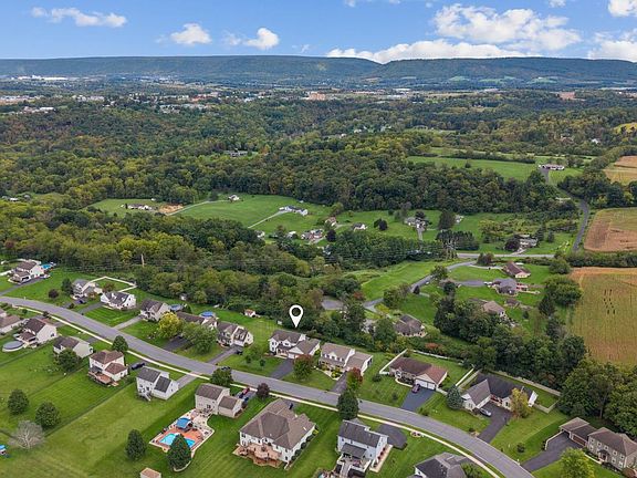 3rd image of 220 Millgate Rd