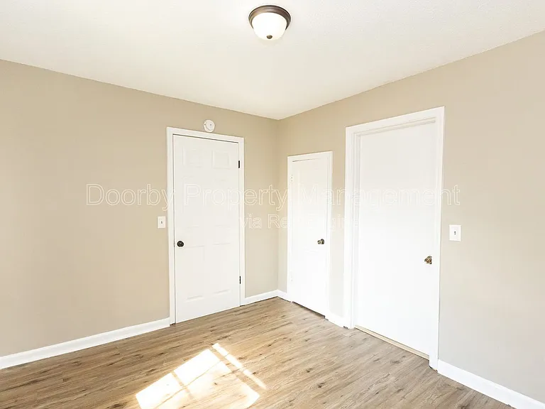619 Shannon Ave — Photo 8