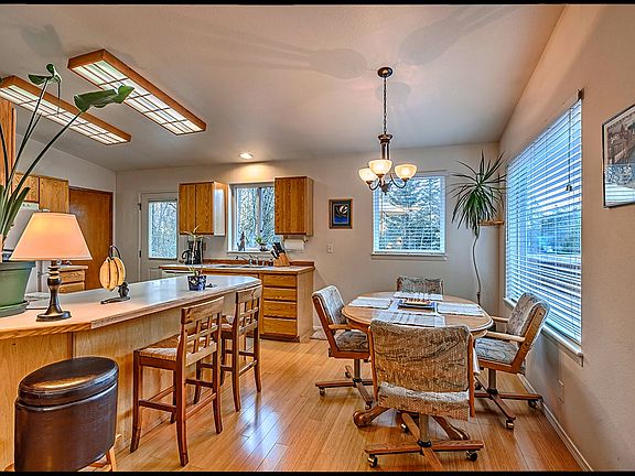 Breakfast Bar 