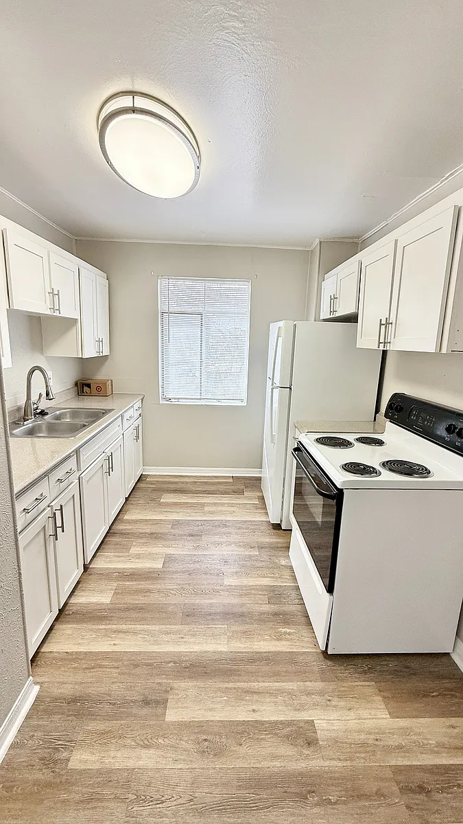 FullSizeRender 3 - 300-320 Washington Avenue