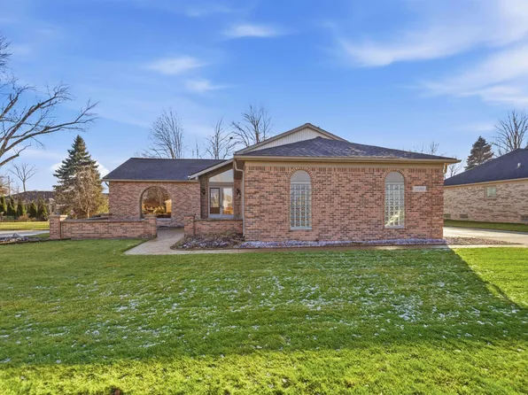 12366 Cone Dr, Shelby Township, MI 48315