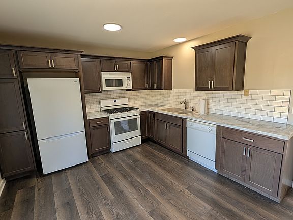 3rd image of 7245 Warner St #7245