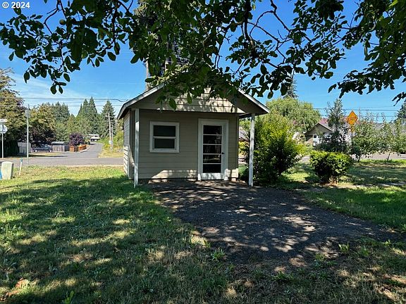 3rd image of 6709 NE 2nd Ct