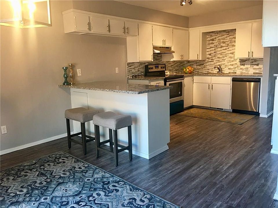 1st image of 5828 Hefner Village Ct