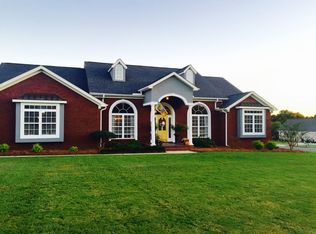 300 Inverness Dr, Dothan, AL 36305