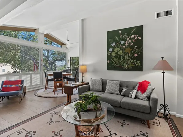 4214 Tosca Rd, Woodland Hills, CA 91364