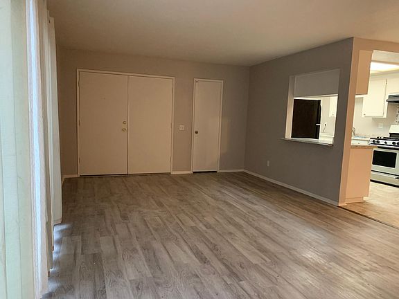 4th image of 16970 Marygold Ave APT 4