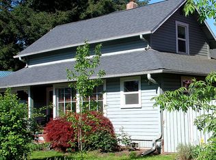 3075 5th St, Hubbard, OR 97032