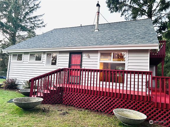 3rd image of 556 Makah Avenue SE