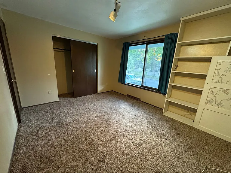 206 N 2nd St #1-4 — Photo 5