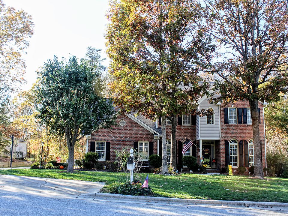2nd image of 4201 Brentonshire Ln