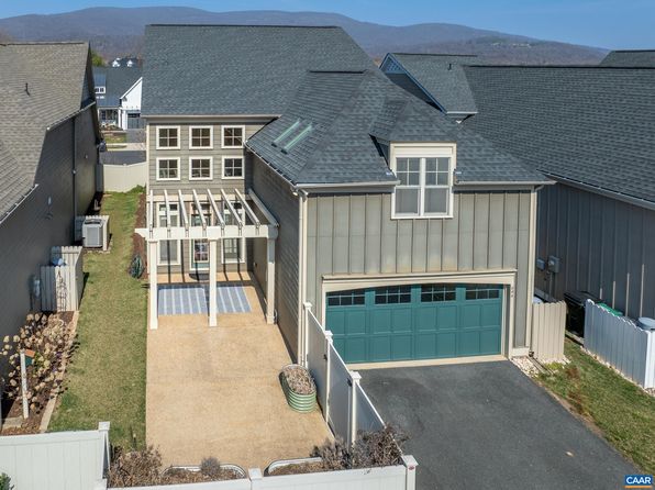 804 Golf View Dr, Crozet, VA 22932