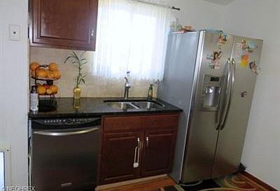 3rd image of 9900 Vienna Dr