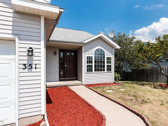 3rd image of 351 Summer Circle Dr SE