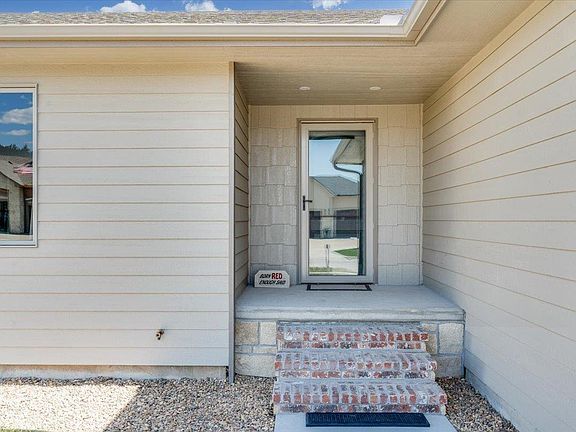 3rd image of 2800 Morris Rd