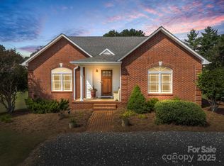 4053 Killian Rd, Lincolnton, NC 28092