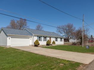 337 Oak St, Centerburg, OH 43011