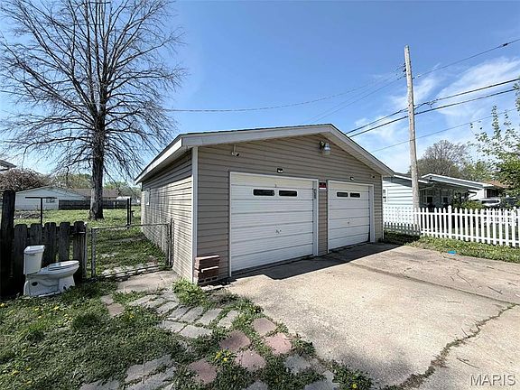 2nd image of 111 Miskell Blvd
