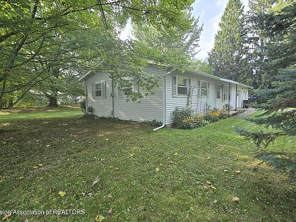 4th image of 398 3rd St