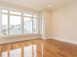 17-19 Vinton St #3A, Boston, MA 02127