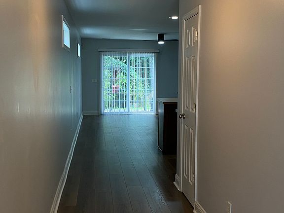 3rd image of 101A Winterberry Ln