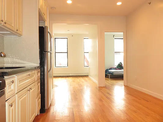 Rented by Rennit Inc. | media 6