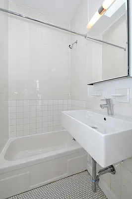 Rented by Aether Property Group | media 11