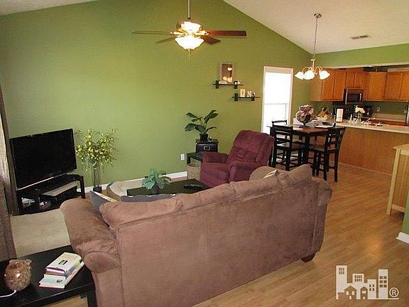 4th image of 333 Tangle Oaks Court SE