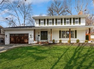 5703 Woodland Rd, Des Moines, IA 50312