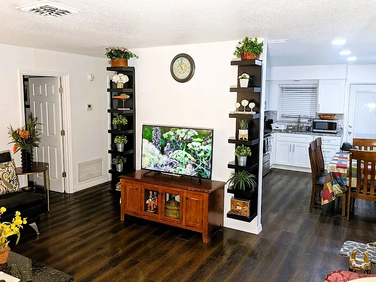 626-628 S Osprey Ave #618 — Photo 81
