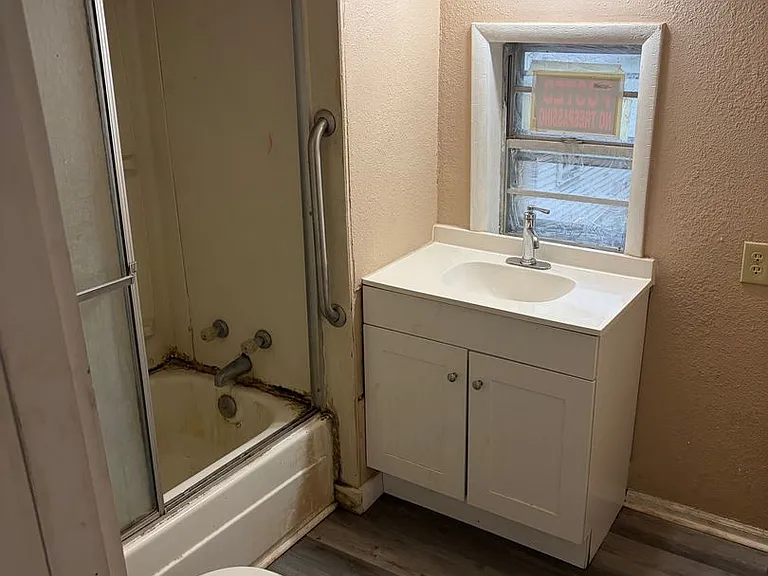 2126 N Main Ave — Photo 10