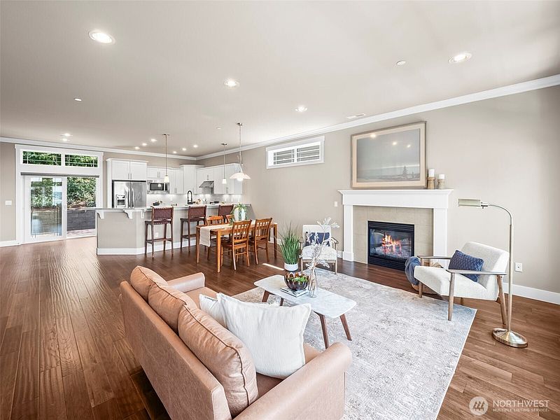 3rd image of 12221 58th Avenue